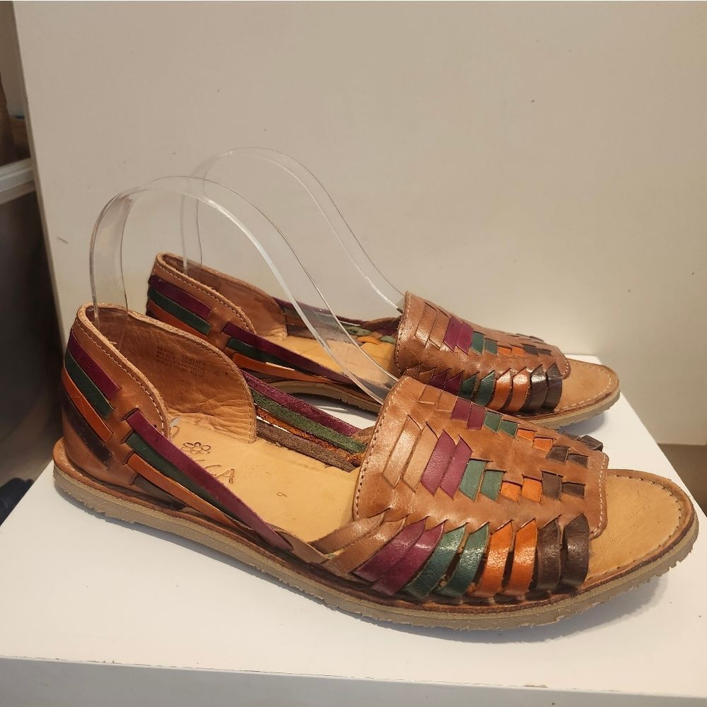 NWT Sbicca "Jared" Multi-Color Leather Huarache Flat Sandals Sz.9 Ret.$125